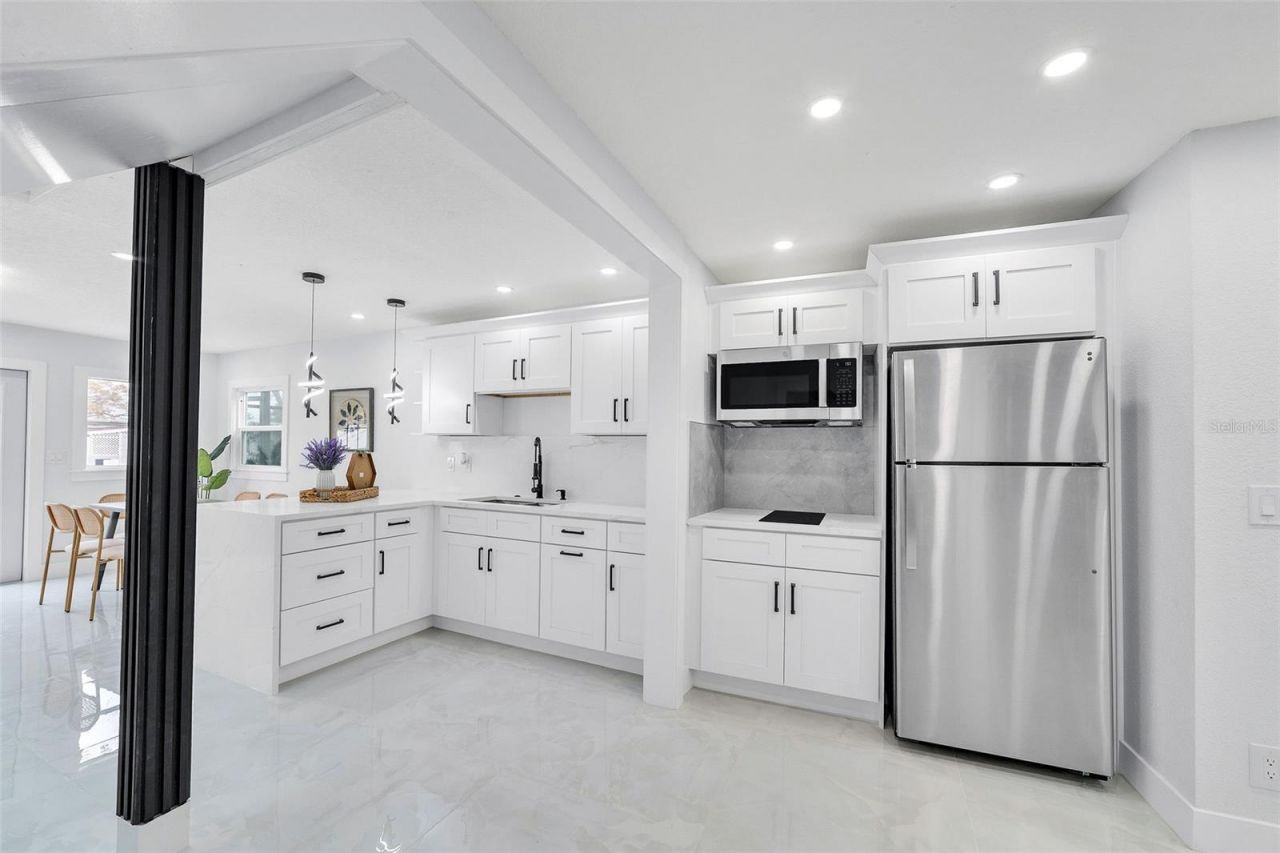 4518 W Idlewild Avenue, Tampa, FL 33614 Photo