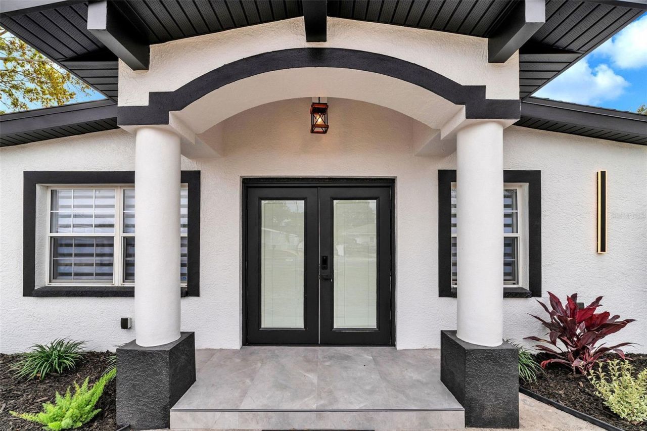 4518 W Idlewild Avenue, Tampa, FL 33614 Photo