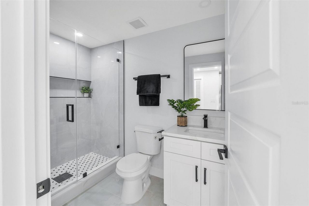 4518 W Idlewild Avenue, Tampa, FL 33614 Photo