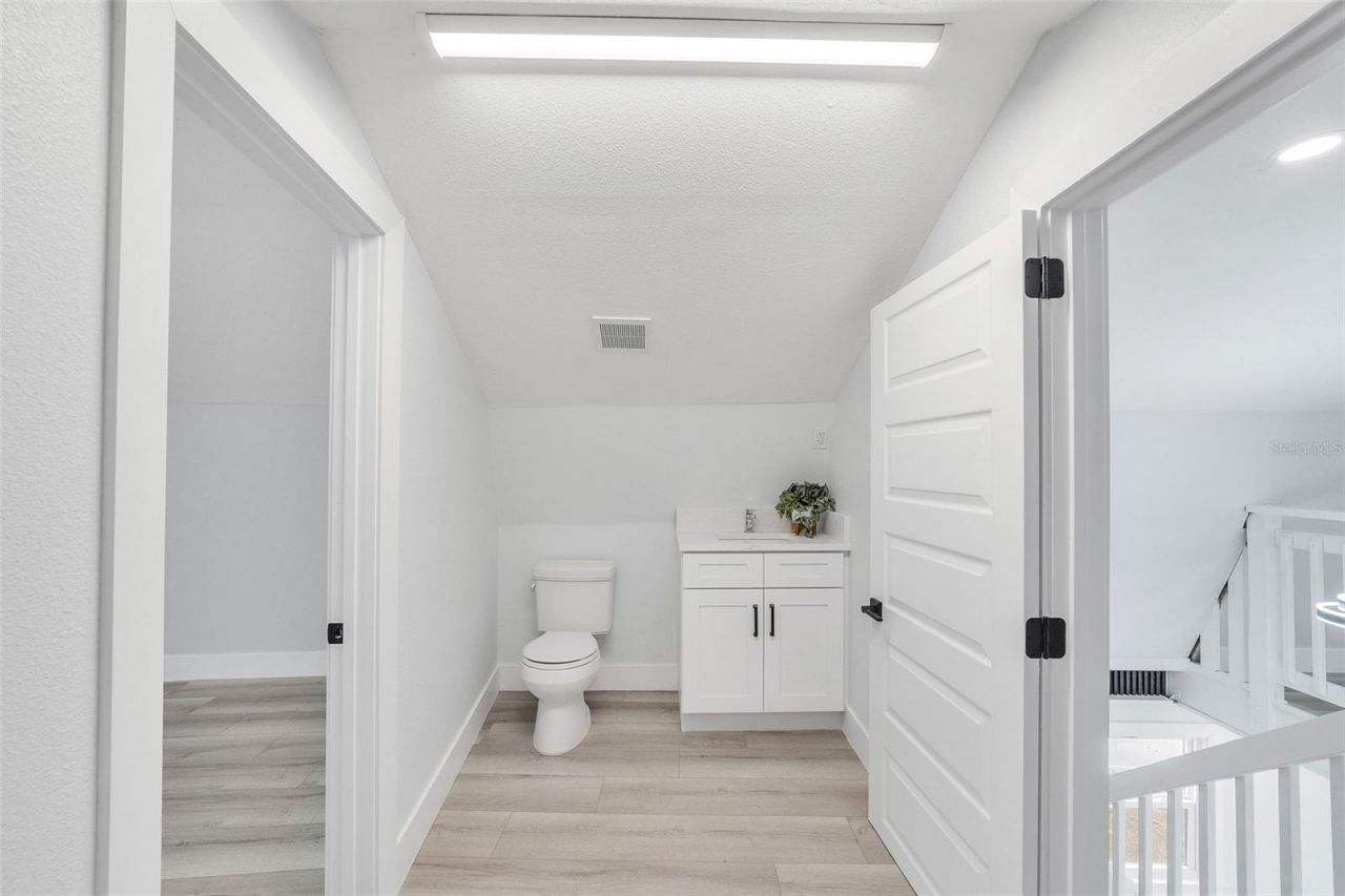 4518 W Idlewild Avenue, Tampa, FL 33614 Photo