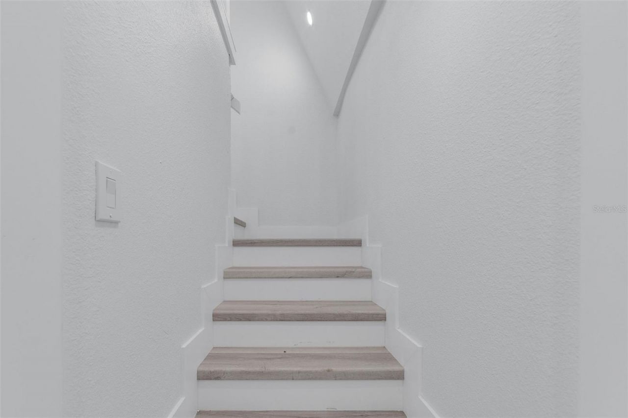 4518 W Idlewild Avenue, Tampa, FL 33614 Photo