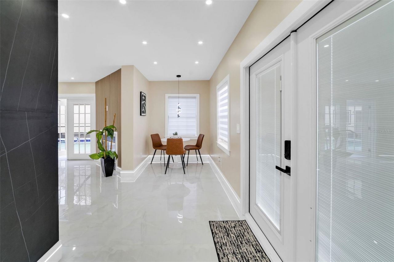 4518 W Idlewild Avenue, Tampa, FL 33614 Photo