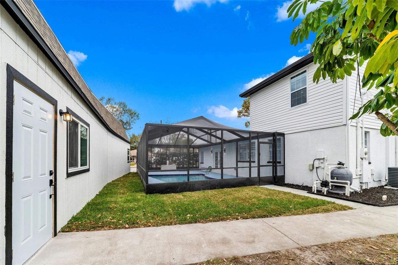 4518 W Idlewild Avenue, Tampa, FL 33614 Photo