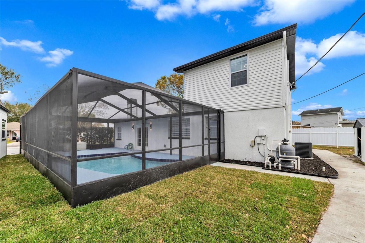 4518 W Idlewild Avenue, Tampa, FL 33614 Photo