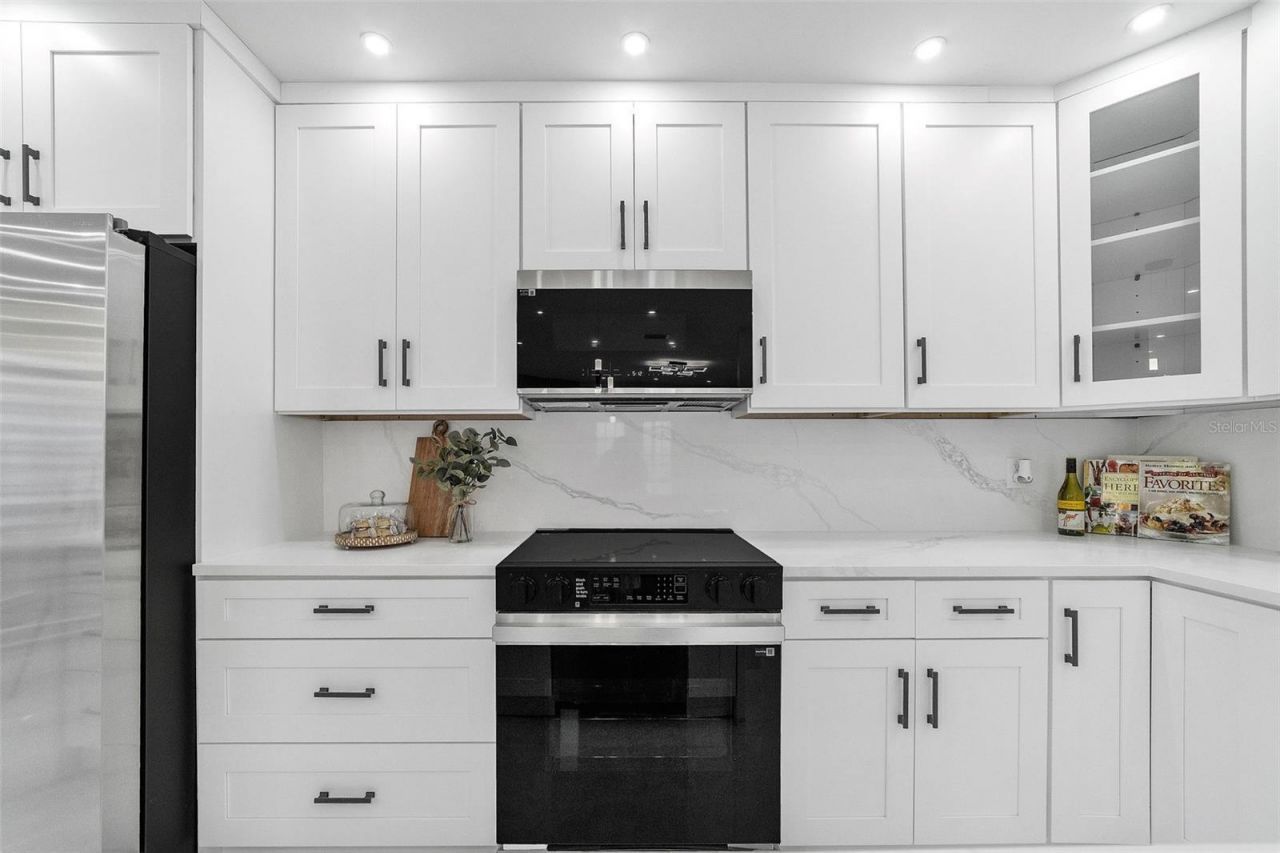 4518 W Idlewild Avenue, Tampa, FL 33614 Photo