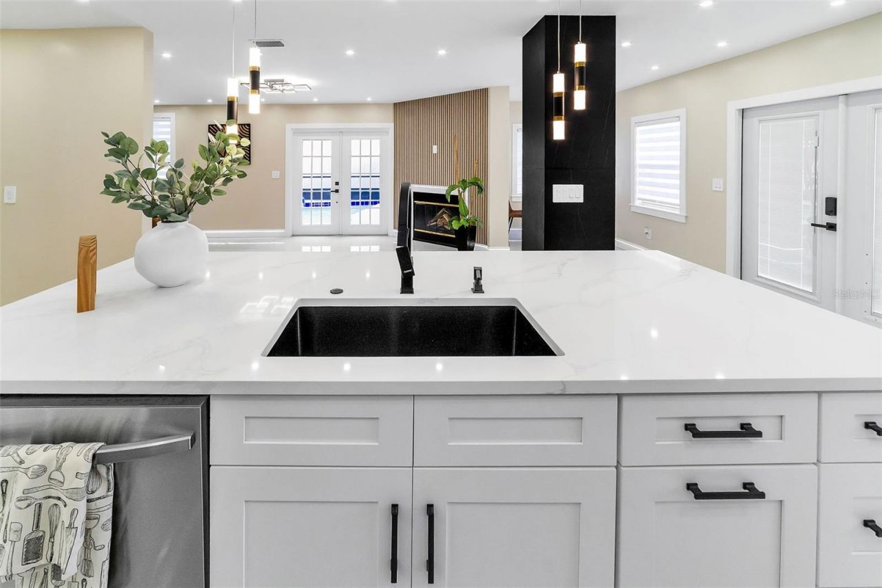 4518 W Idlewild Avenue, Tampa, FL 33614 Photo