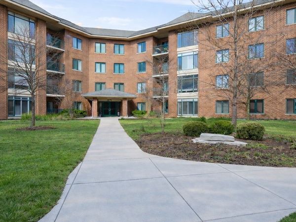 875 E 22nd Street , Unit 118, Lombard, IL 60148