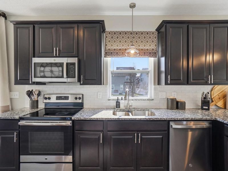 3169 Yellow Finch Way, Columbus, OH 43231 Photo 13