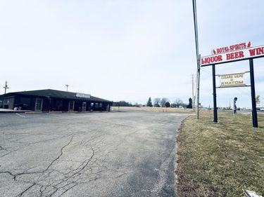 2098 Harrodsburg Road, Lawrenceburg, KY 40342