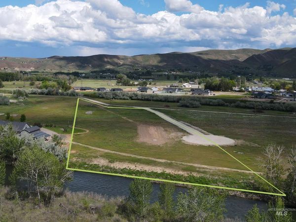 2475 River Ranch, Emmett, ID 83617