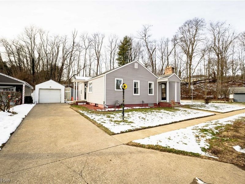 531 Avondale Street , Malvern, OH 44644 Photo 2