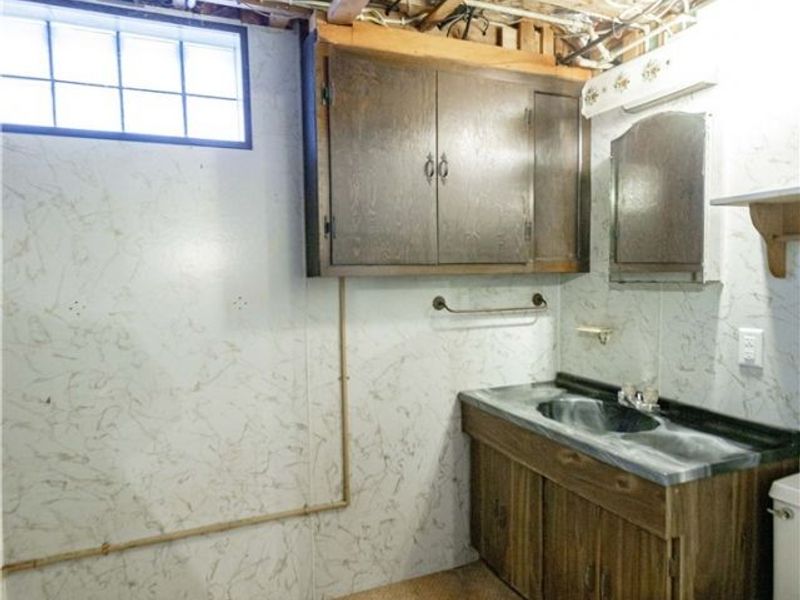 531 Avondale Street , Malvern, OH 44644 Photo 31