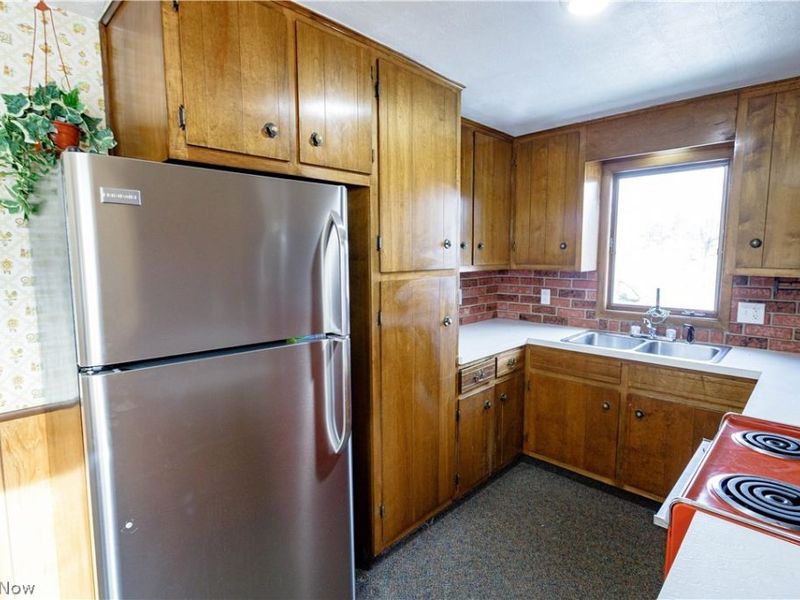 531 Avondale Street , Malvern, OH 44644 Photo 6