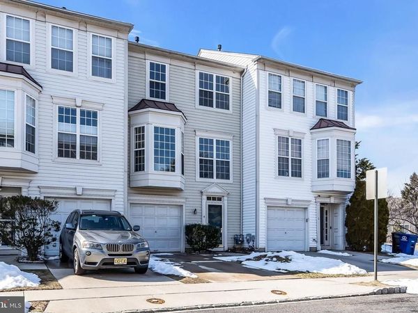 4 WEATHERLY ROAD , DELRAN, NJ 08075