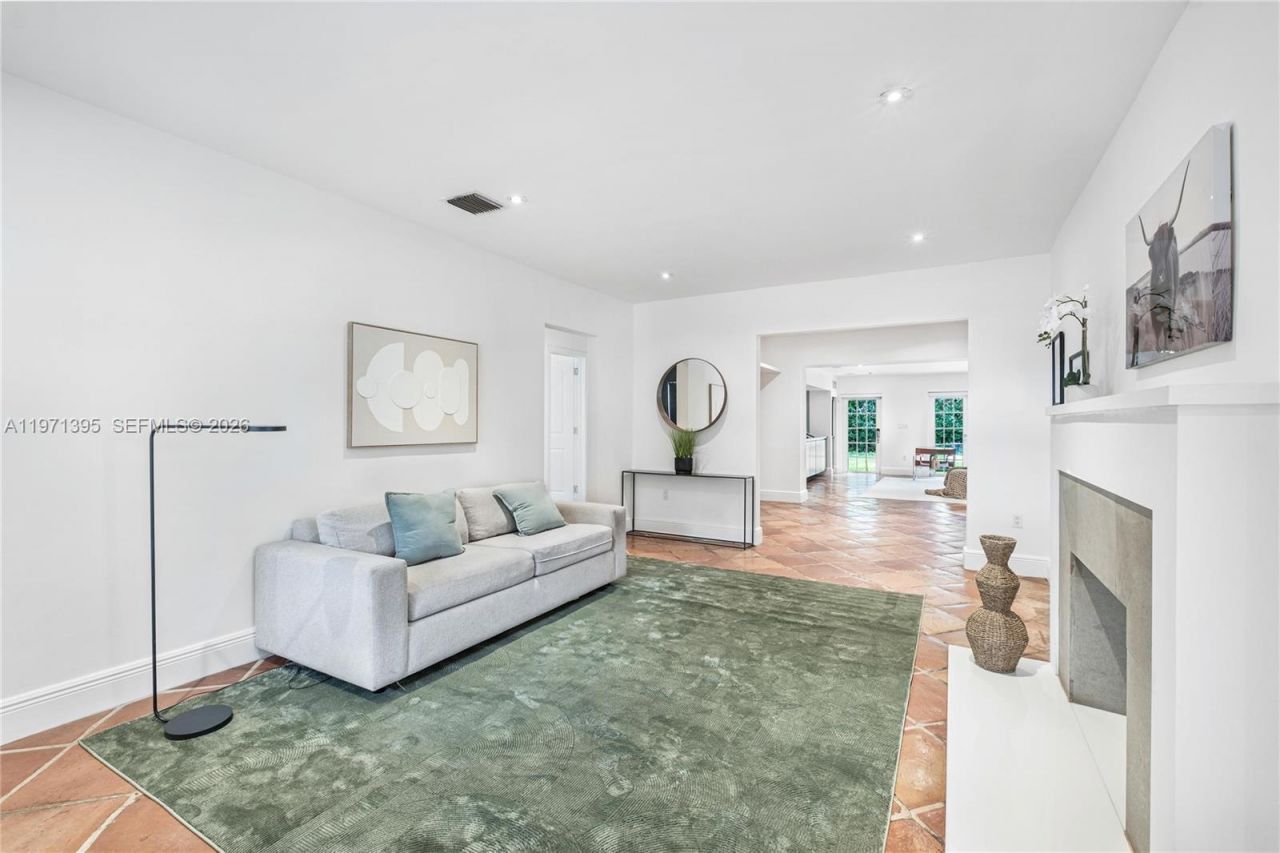 4150 Ventura Ave, Miami, FL 33133 Photo