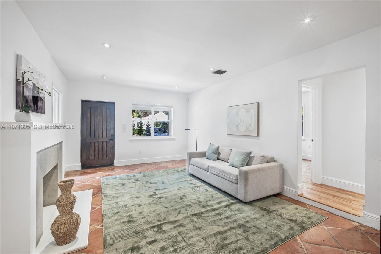 4150 Ventura Ave, Miami, FL 33133 Photo