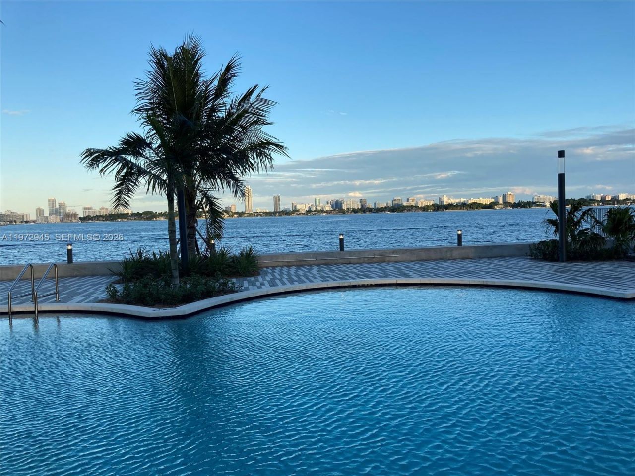 7501 E Treasure Dr , Unit 2M, North Bay Village, FL 33141 Photo