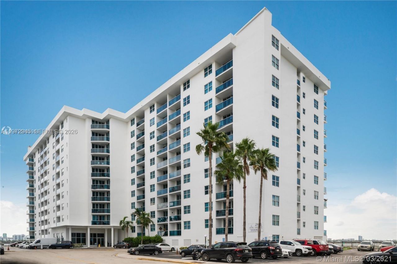 7501 E Treasure Dr , Unit 2M, North Bay Village, FL 33141 Photo