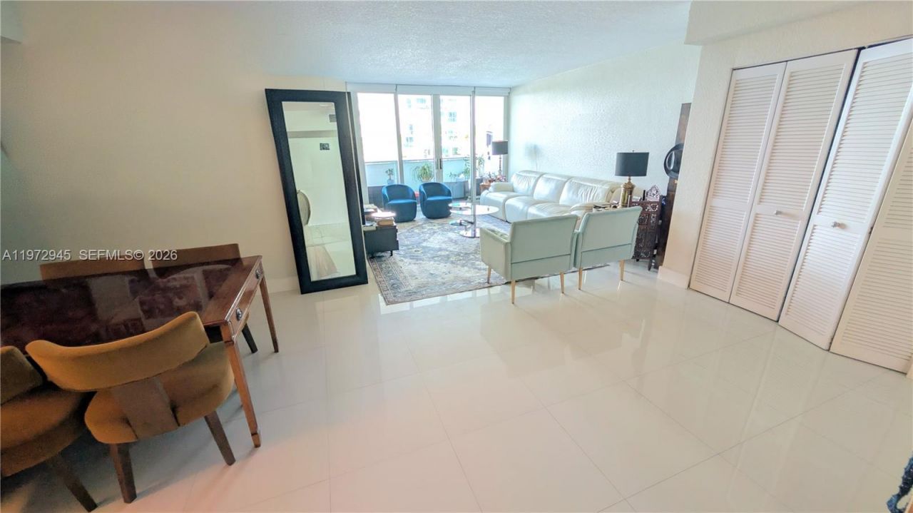 7501 E Treasure Dr , Unit 2M, North Bay Village, FL 33141 Photo