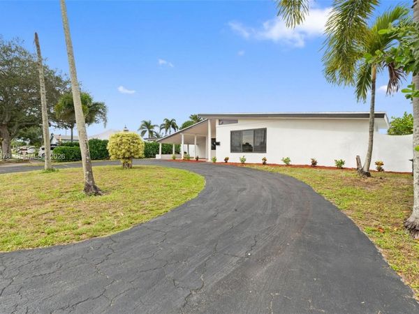 7731 Farragut St, Hollywood, FL 33024