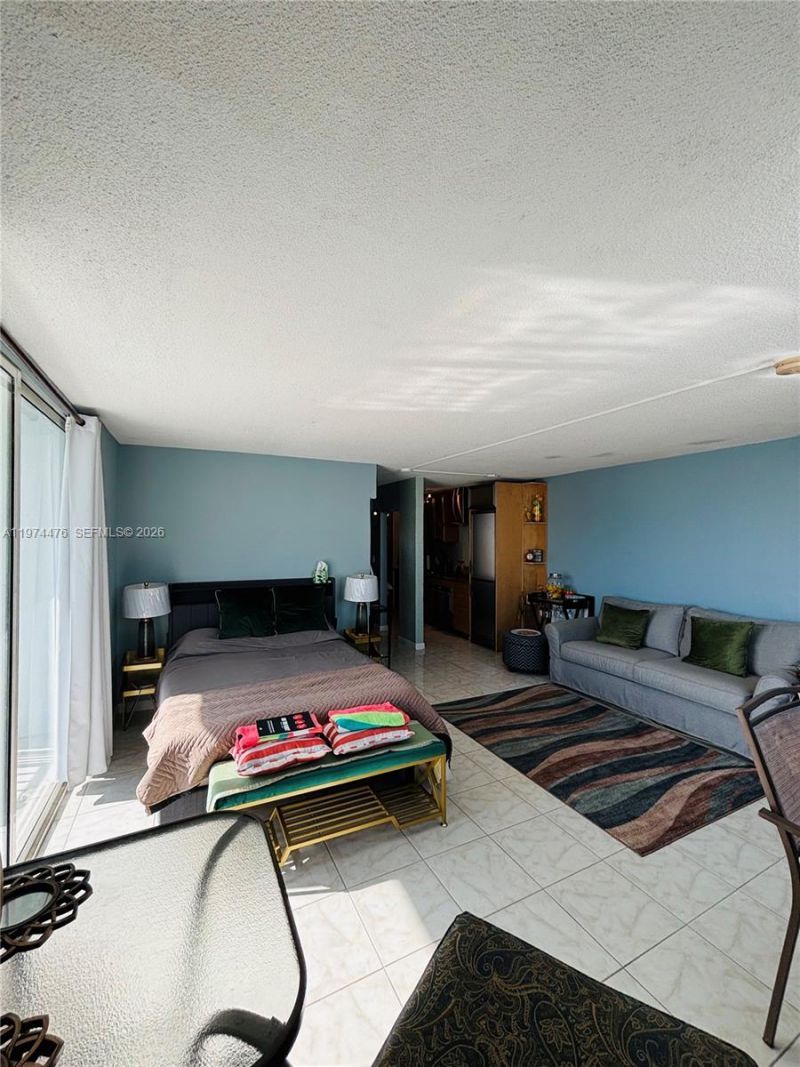 1255 Collins Ave , Unit 608, Miami Beach, FL 33139 Photo