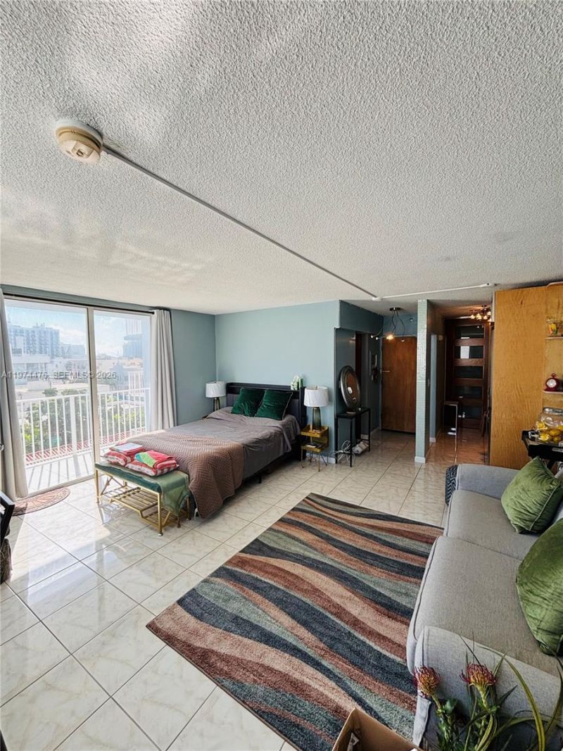 1255 Collins Ave , Unit 608, Miami Beach, FL 33139 Photo