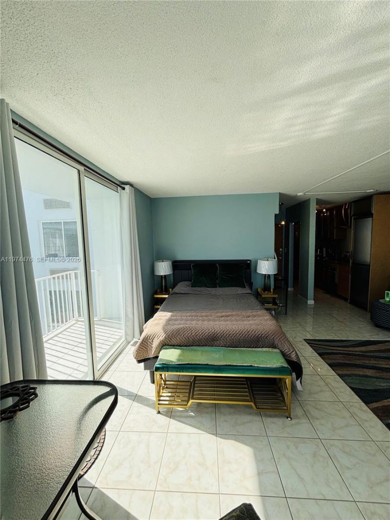 1255 Collins Ave , Unit 608, Miami Beach, FL 33139 Photo