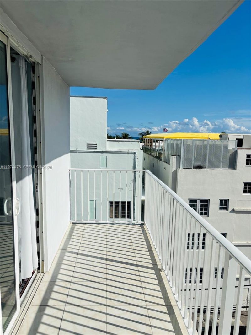 1255 Collins Ave , Unit 608, Miami Beach, FL 33139 Photo