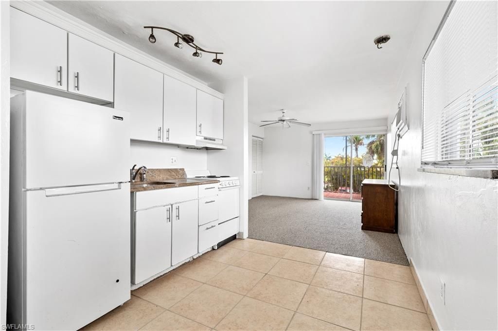 8141 Country Rd, Unit 202, Fort Myers, FL 33919 Photo