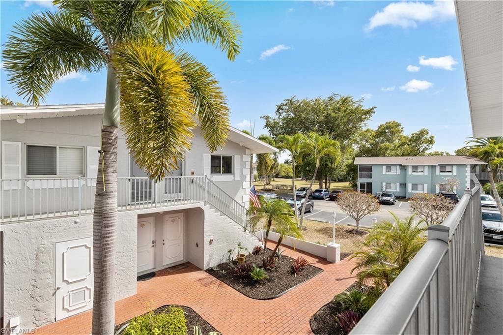 8141 Country Rd, Unit 202, Fort Myers, FL 33919 Photo