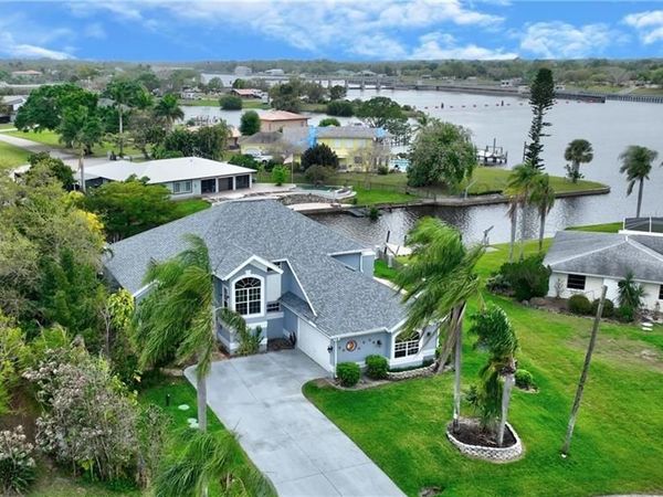 18070 Interlochen LN , ALVA, FL 33920