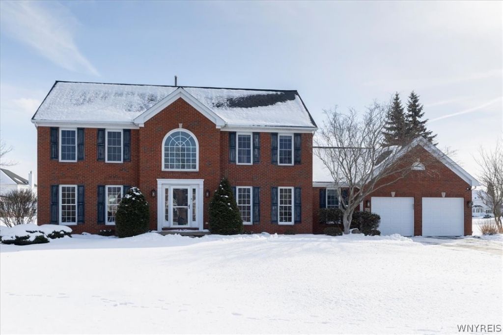8267 Oakway Lane , Buffalo, NY 14221 Main Photo