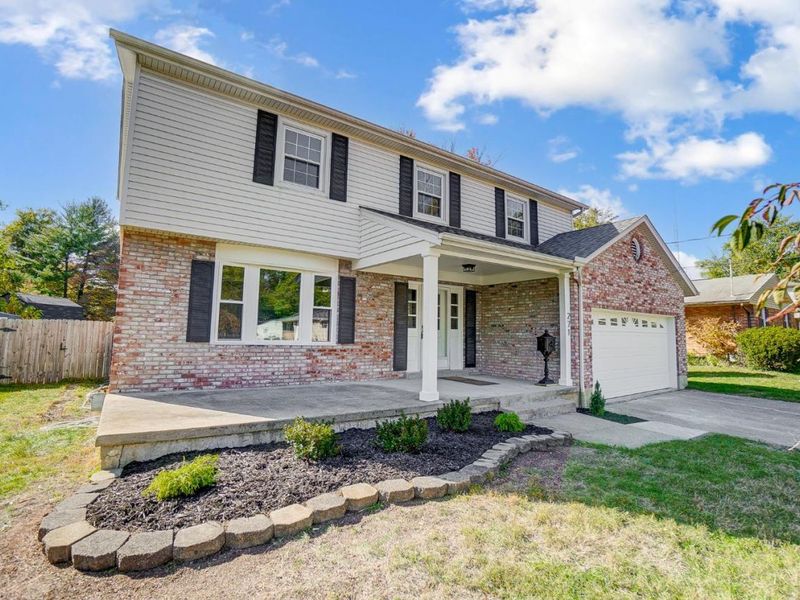 271 Albright Drive, Loveland, OH 45140 Photo 2