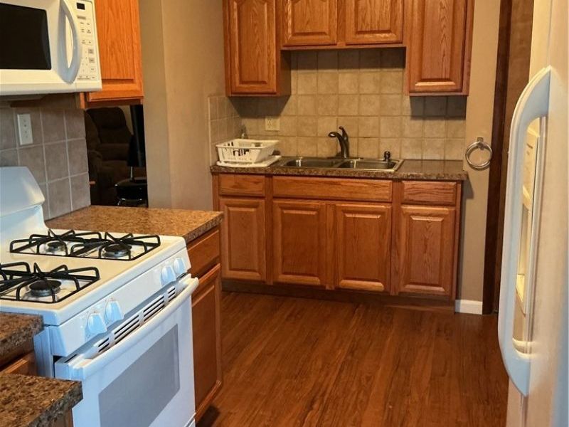 2271 5th Street SW, Akron, OH 44314 Photo 10