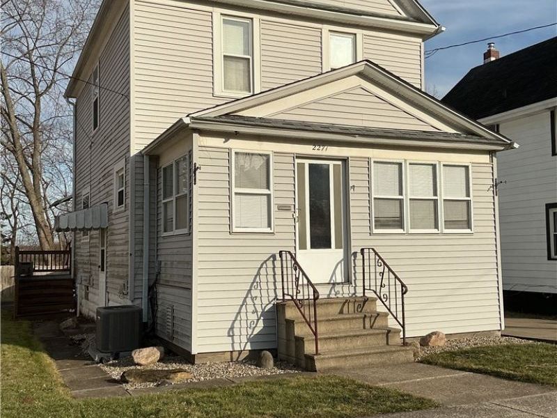 2271 5th Street SW, Akron, OH 44314 Photo 4