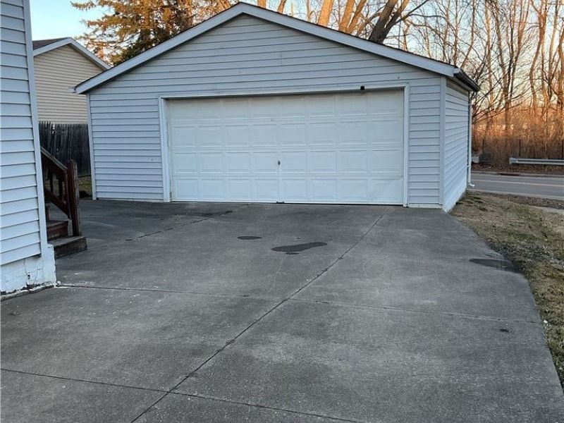 2271 5th Street SW, Akron, OH 44314 Photo 6