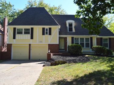 1127 Queens Place Street, Kansas City, MO 64131