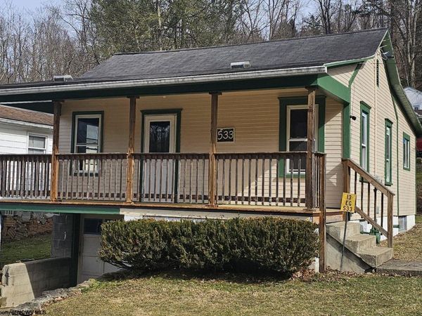533 E Grafton Road, Fairmont, WV 26554
