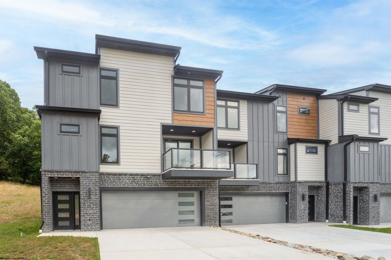 128 Tivoli Garden Drive, Morgantown, WV 26508 Main Photo