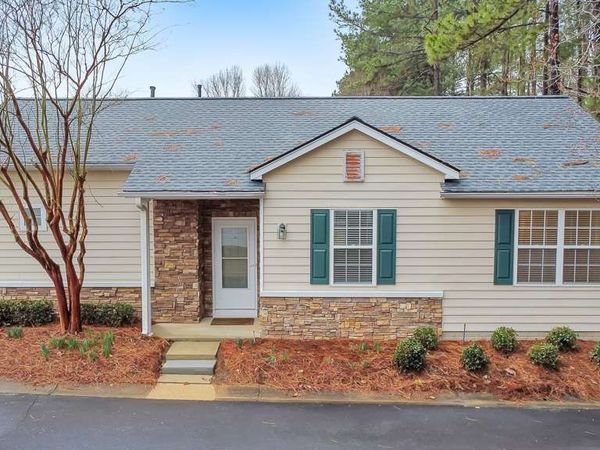 227 Windcroft Circle NW, Acworth, GA 30101