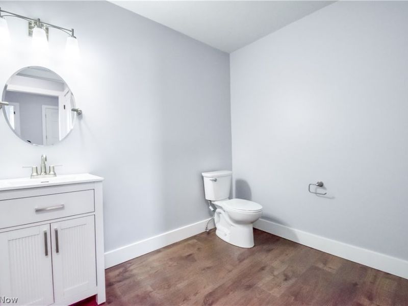 7496 Mentor , Mentor, OH 44060 Photo 17