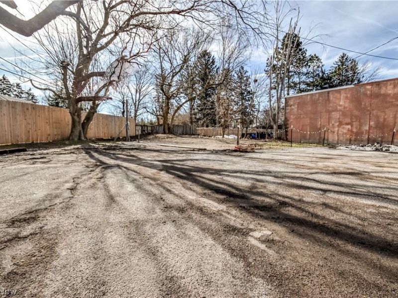 7496 Mentor , Mentor, OH 44060 Photo 4