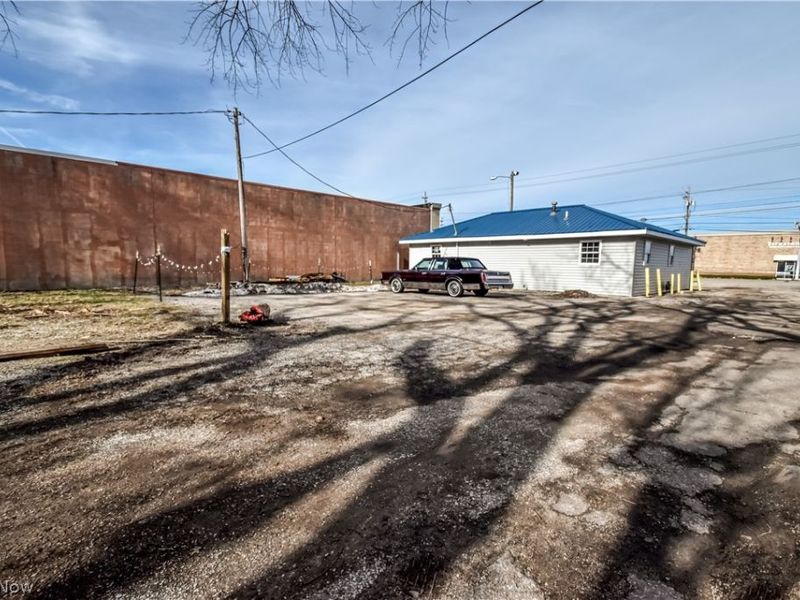 7496 Mentor , Mentor, OH 44060 Photo 5