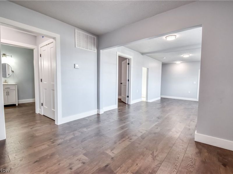 7496 Mentor , Mentor, OH 44060 Photo 7