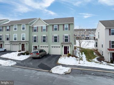 194 KESTREL LANE, BOALSBURG, PA 16827