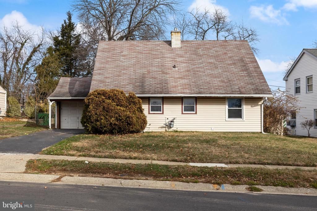 27 Marshal Lane , Willingboro, NJ 08046 Main Photo