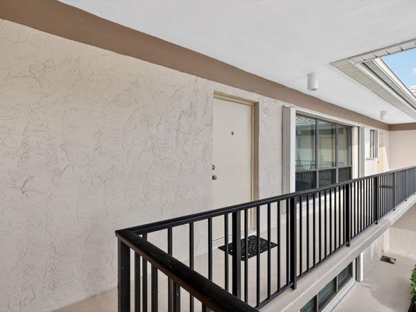 16 SE Turtle Creek Drive, Unit E, Tequesta, FL 33469