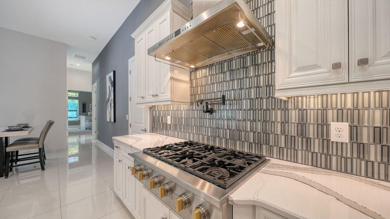 9296 Starry Night Avenue, Sarasota, FL 34241 Photo