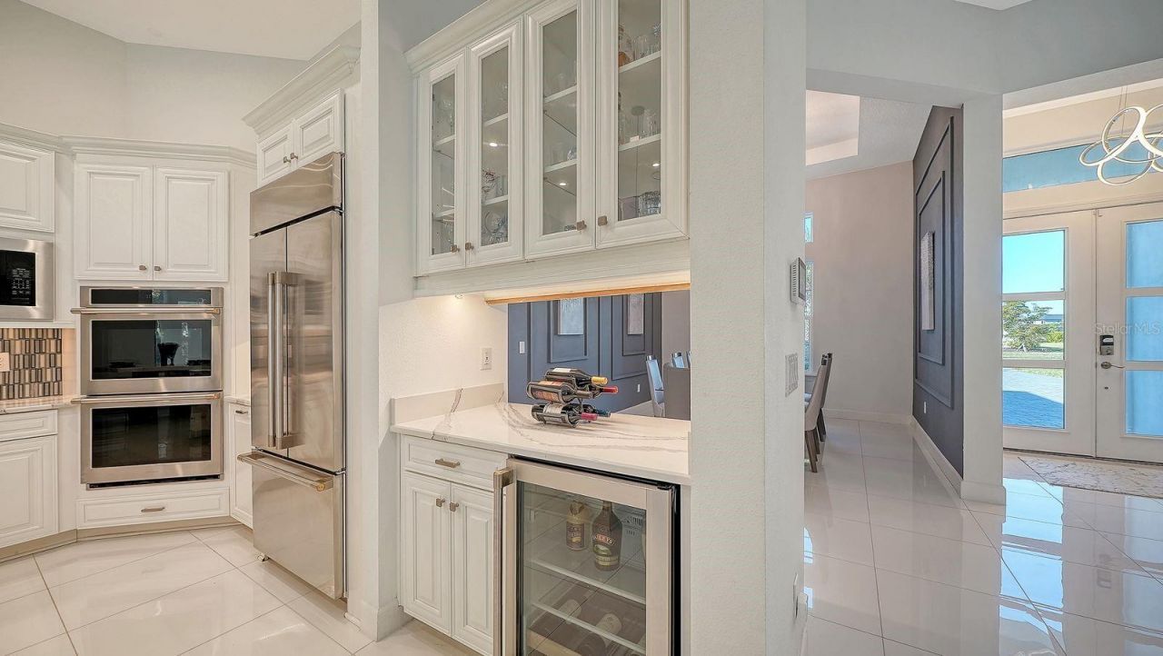 9296 Starry Night Avenue, Sarasota, FL 34241 Photo