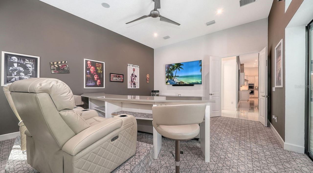 9296 Starry Night Avenue, Sarasota, FL 34241 Photo